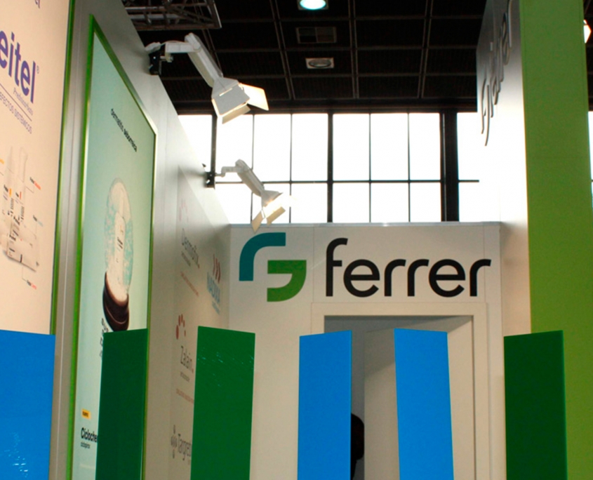 Ferrer Messestand, Messebau - Medica - Simply Plan